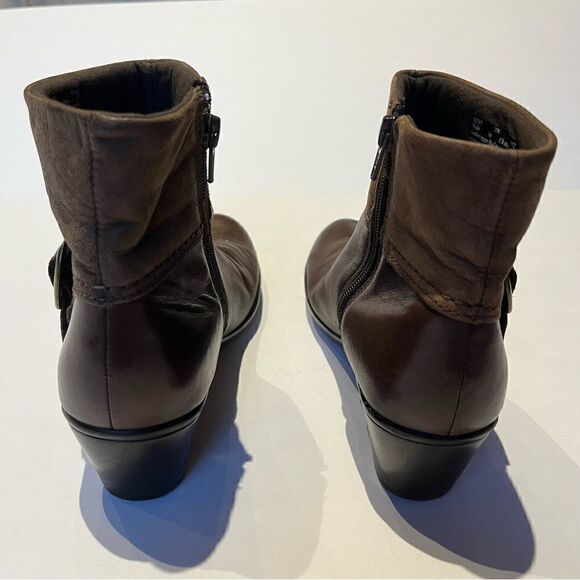 Clarks Women's Ankle Boots Two Tone Brown Size 7N - Picture 4 of 9